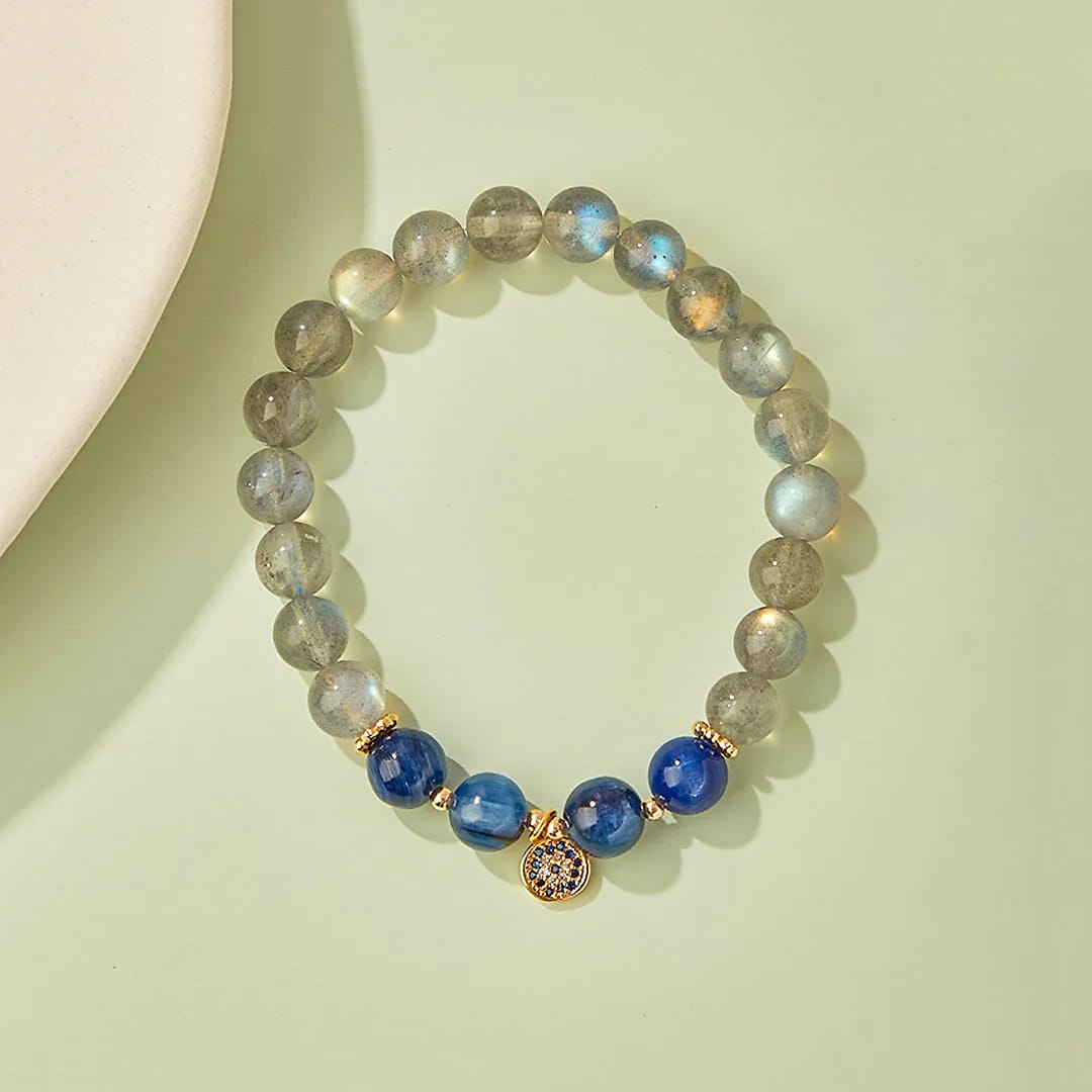 CrystalScents Kristallarmbänder – Magie zum Tragen