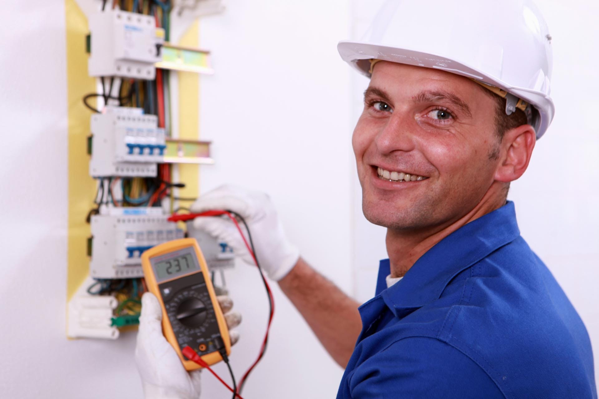 Elektriker in der Nähe finden war noch nie so einfach – mit meister-job