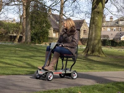 Senioren scooter für mehSenior scooterr Mobilität und Sicherheit im Alltag