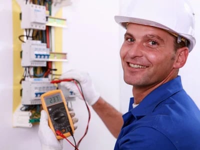 Elektriker in der Nähe finden war noch nie so einfach – mit meister-job