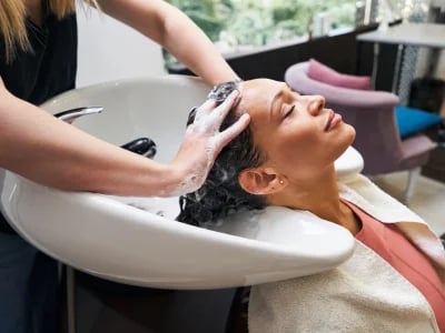 Waschbecken für Friseure mit Wellnessfaktor – Für Kunden und Team
