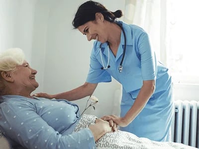 Die besten 24 Stunden Pflegedienste und Haushaltshilfen: Alles für die umfassende Betreuung in Ihrem Zuhause