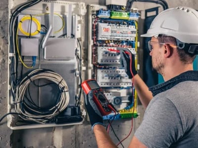 DGUV V3 Prüfung: Anforderungen für Start-ups und kleine Betriebe