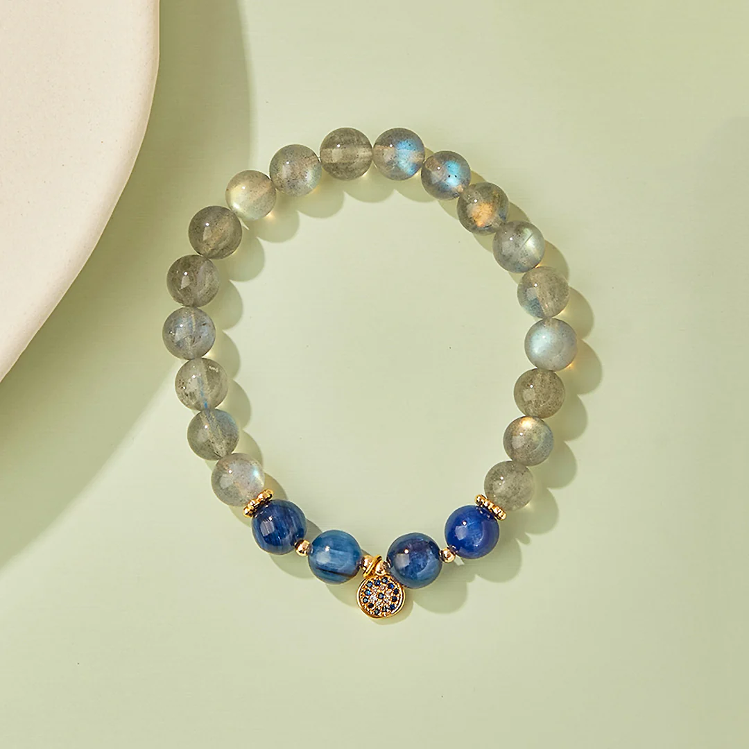CrystalScents Kristallarmbänder – Magie zum Tragen