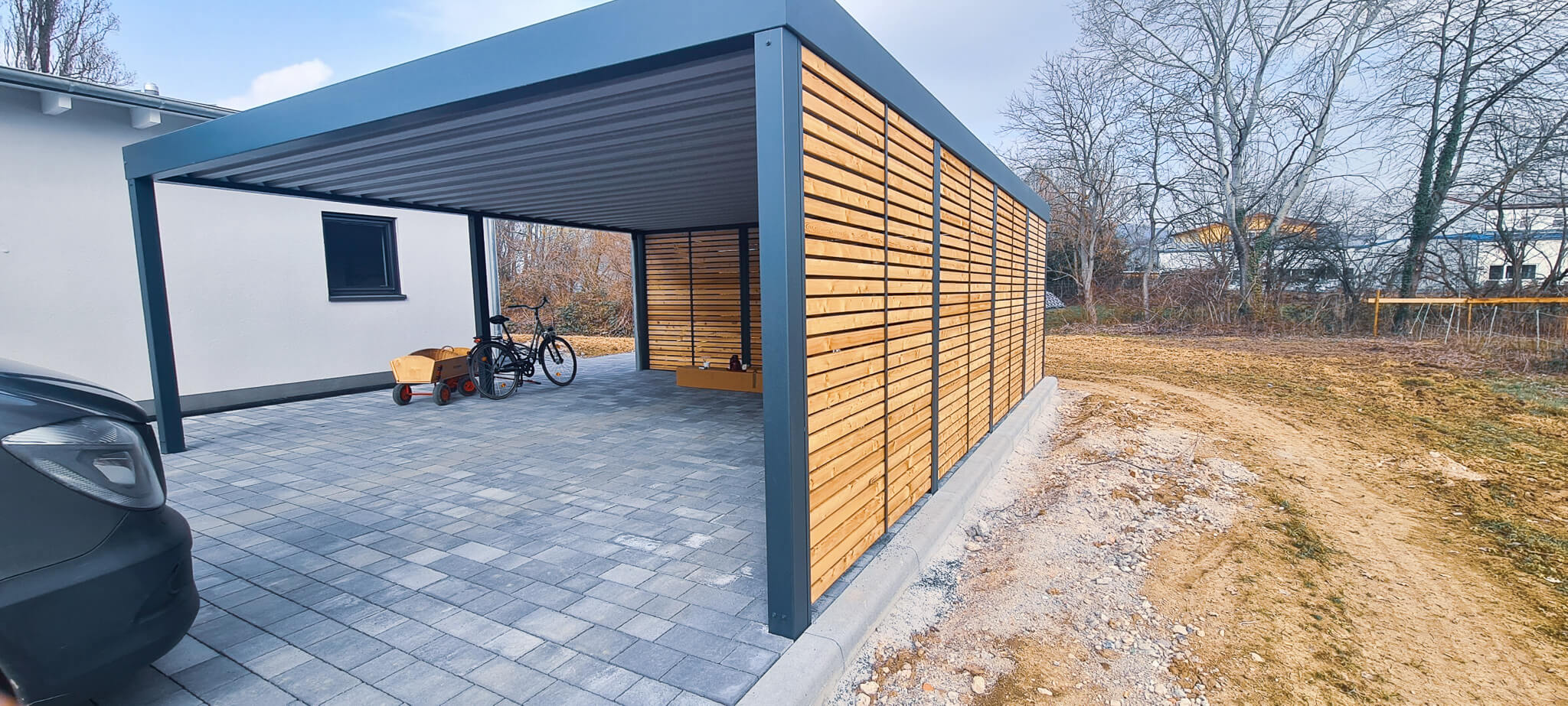 Terrassenüberdachung Alu oder Glas – was passt besser?